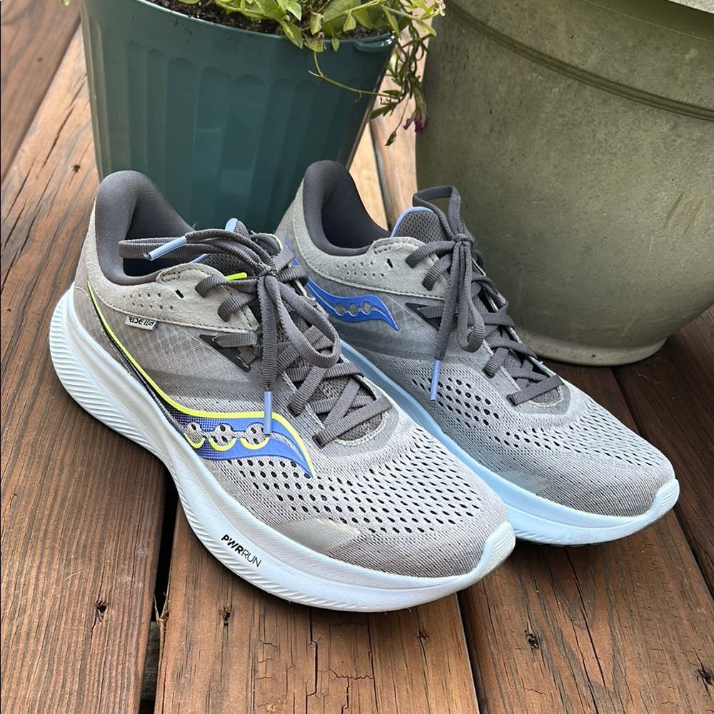 Saucony Gray and Blue Ride 16 with Breathable Mesh